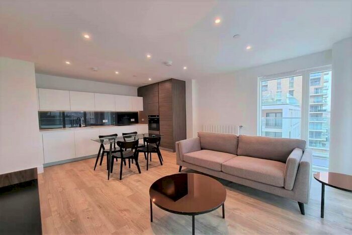2 Bedroom Apartment To Rent In Cobham House, SE3