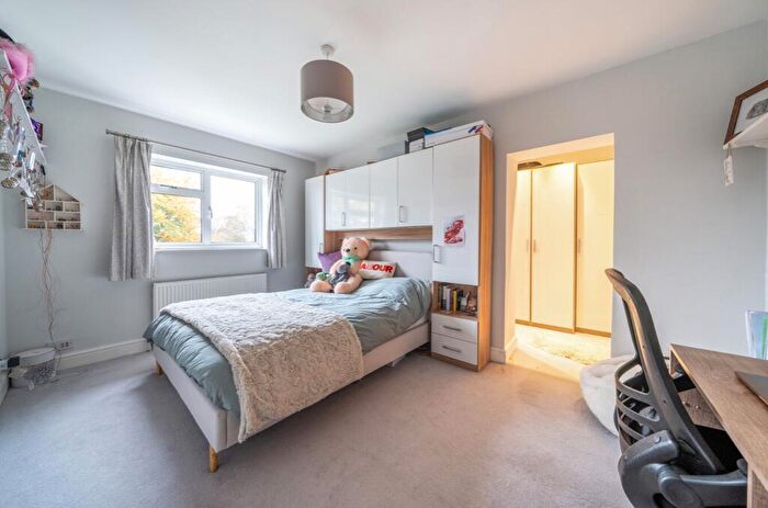 4 Bedroom Detached House For Sale In Glebe Road, Chalfont St Peter, SL9