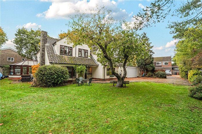 4 Bedroom Detached House For Sale In Fairview Drive, Romsey, Hampshire, SO51