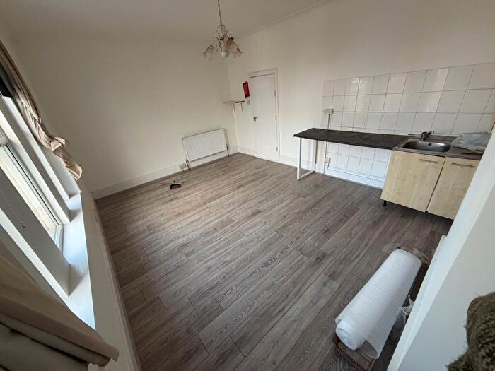 1 Bedroom House Of Multiple Occupation To Rent In London, N11