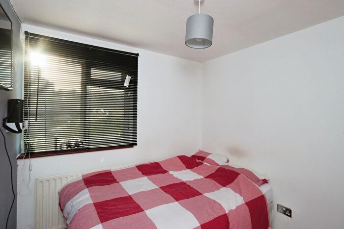 3 Bedroom Terraced House For Sale In Blackstock Road, Sheffield, South Yorkshire, S14
