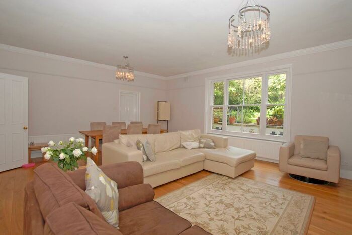 2 Bedroom Apartment To Rent In Vanbrugh Park, Blackheath, London, SE3
