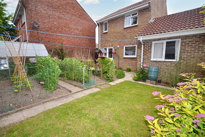 3 Bedroom Detached House For Sale In Highgrove Close, Dorchester, DT1
