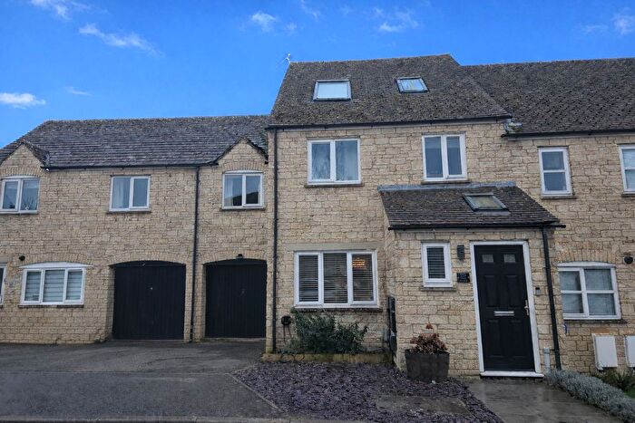 4 Bedroom Terraced House For Sale In Stow Avenue, Witney, Oxfordshire, OX28