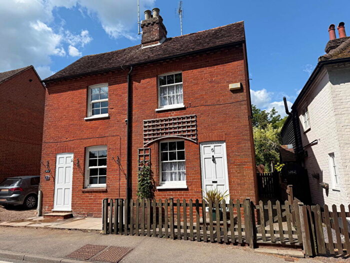 2 Bedroom Semi-Detached House For Sale In The Street, West Clandon, GU4