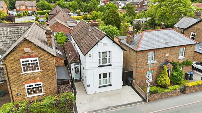 3 Bedroom Detached House For Sale In Lent Rise Road, Burnham, SL1