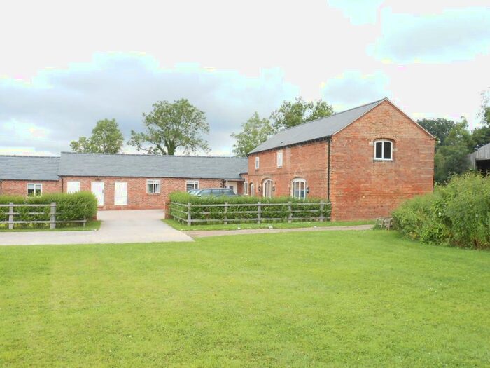 3 Bedroom Barn Conversion To Rent In Kilby Road, Wistow, Leicester, LE8