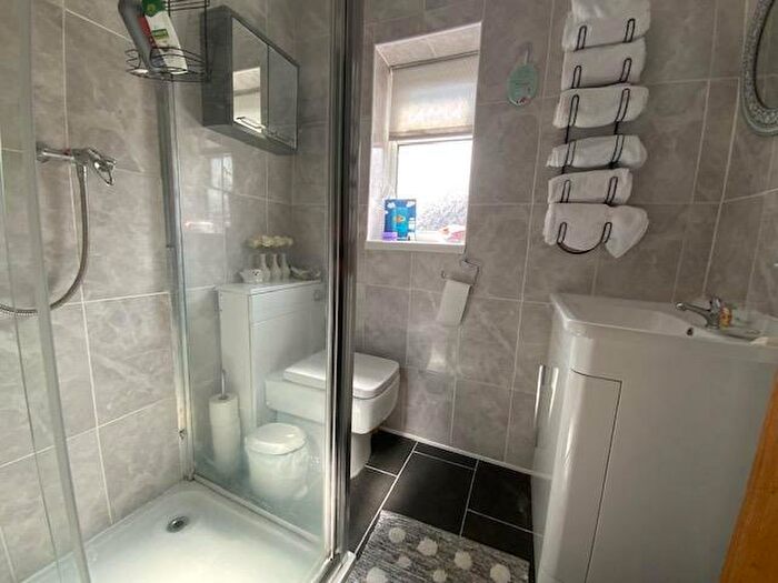 3 Bedroom Semi-Detached House For Sale In Waverley Crescent, Droylsden, Manchester, M43