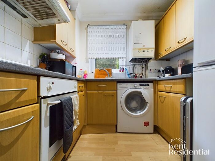 1 Bedroom Property To Rent In Barleycorn Drive, Rainham, Kent, ME8
