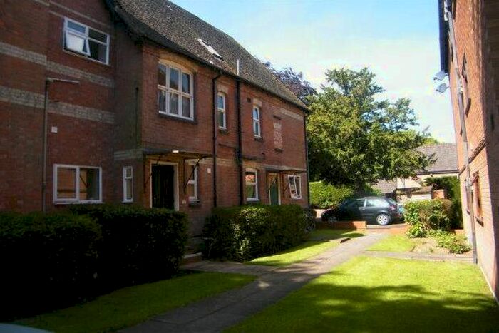 1 Bedroom Flat To Rent In Lillington Road, Leamington Spa, CV32