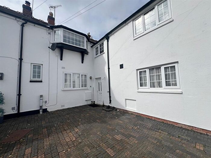3 Bedroom Semi Detached House For Sale In Hanley Road, Malvern, WR14