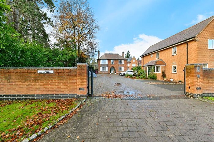 2 Bedroom Flat For Sale In Gunnells, Fairview Road, Stevenage, SG1