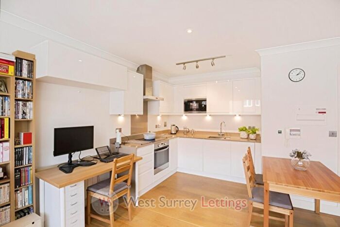 Studio To Rent In Globe House, West Byfleet, KT14