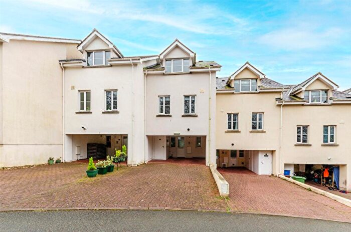 3 Bedroom Terraced House For Sale In Ffordd Heulyn, Y Felinheli, Gwynedd, LL56