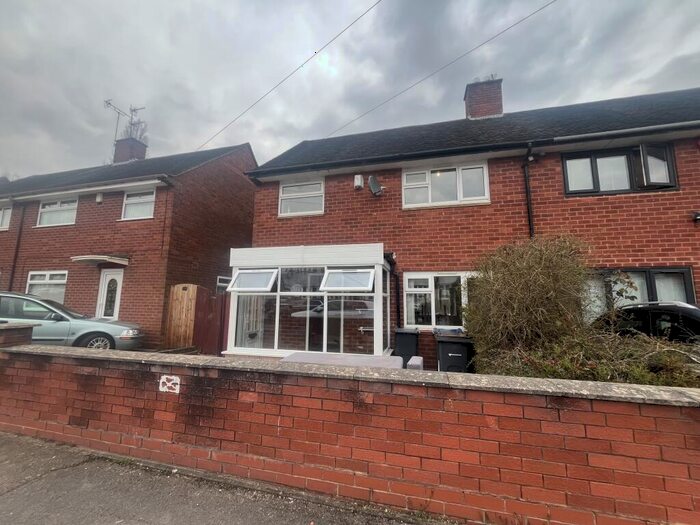 3 Bedroom House To Rent In Worlds End Lane, Quinton, Birmingham, B32