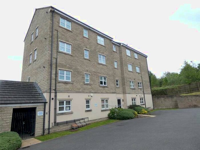 2 Bedroom Apartment To Rent In Laithe Hall Avenue, Cleckheaton, West Yorkshire, BD19