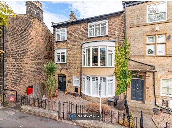 3 Bedroom Flat To Rent In Devonshire Place, Harrogate, HG1