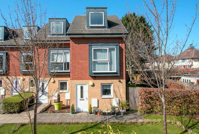 3 Bedroom Semi-Detached House For Sale In Cedar Way, Parkstone, Poole, Dorset, BH12