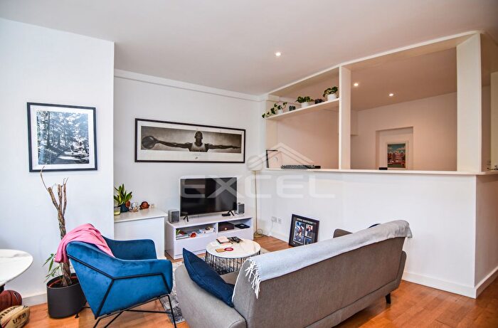 1 Bedroom Flat To Rent In Coningham Rd, Shepherd's Bush, W12