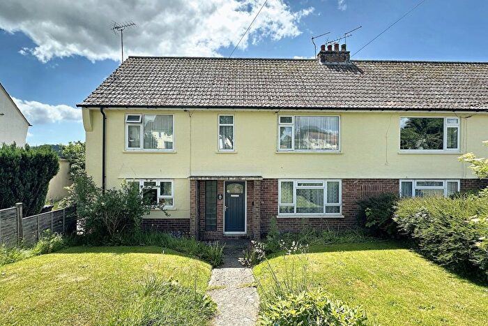 2 Bedroom Flat For Sale In Bradpole, DT6