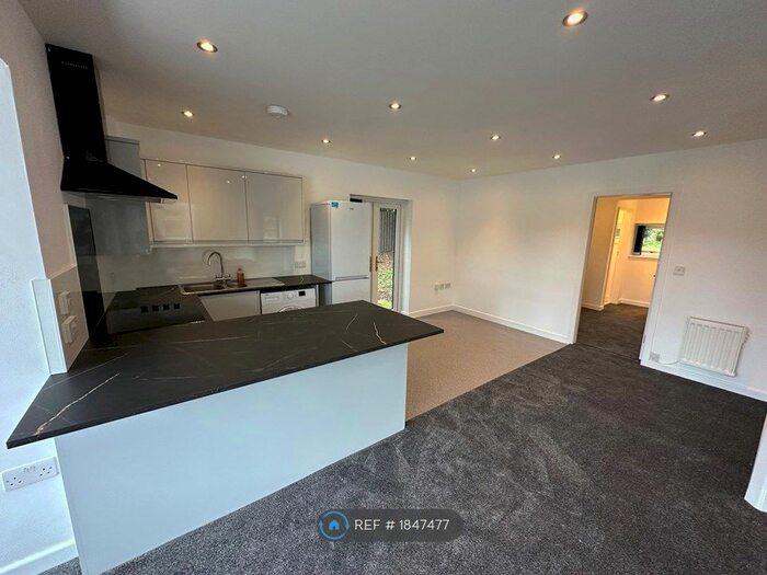 3 Bedroom Maisonette To Rent In Higher Coach Road, Baildon, Shipley, BD17