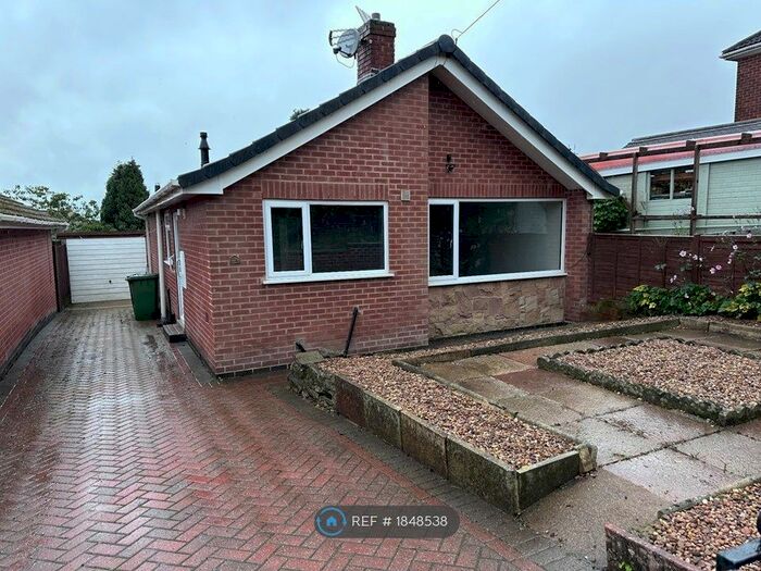 2 Bedroom Bungalow To Rent In Gordon Road, Swanwick, Alfreton, DE55