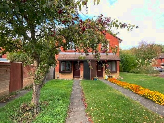 1 Bedroom Property To Rent In Bolwell Close, Twyford, Reading, RG10