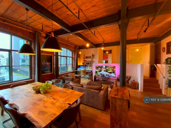 2 Bedroom Flat To Rent In Ellesmere Street, Manchester, M15