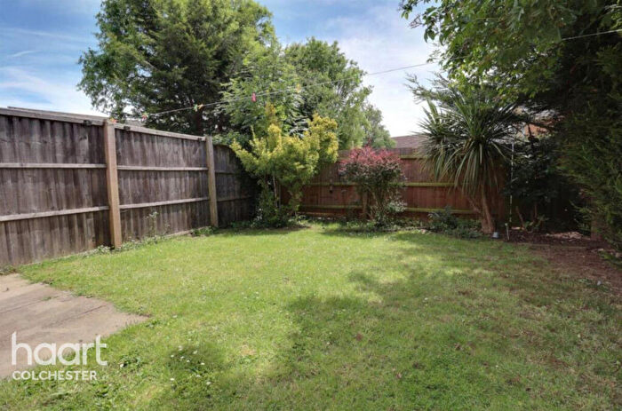 3 Bedroom Semi-Detached House To Rent In Derwent Road, Colchester, CO4