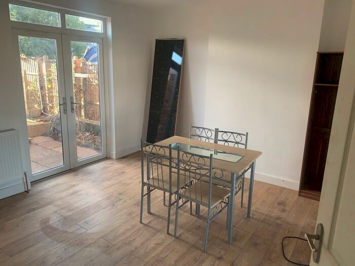 3 Bedroom Semi-Detached House To Rent In Brunswick Street, Leamington Spa, Warwickshire, CV31