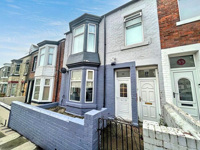 2 Bedroom Flat For Sale In Roman Road, Lawe Top, South Shields, Tyne And Wear, NE33