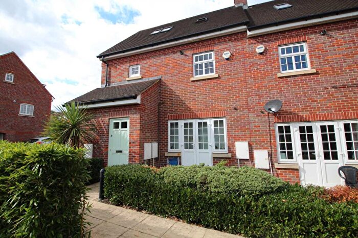 1 Bedroom Maisonette To Rent In Roughdown Road, Hemel Hempstead, Hertfordshire, HP3