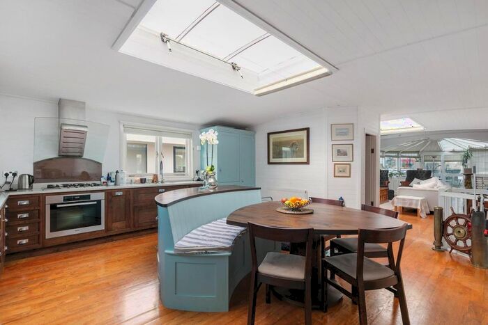 5 Bedroom Property To Rent In Lightermans Walk, Wandsworth, SW18