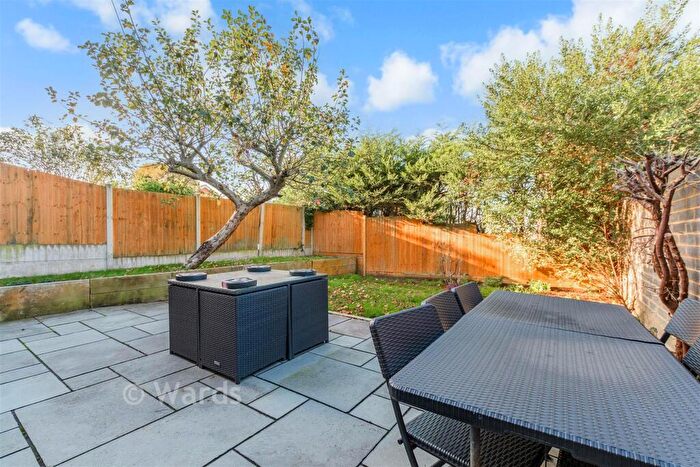 4 Bedroom Semi Detached House For Sale In Hale Road, Cliffe Woods, Rochester, Kent, ME3