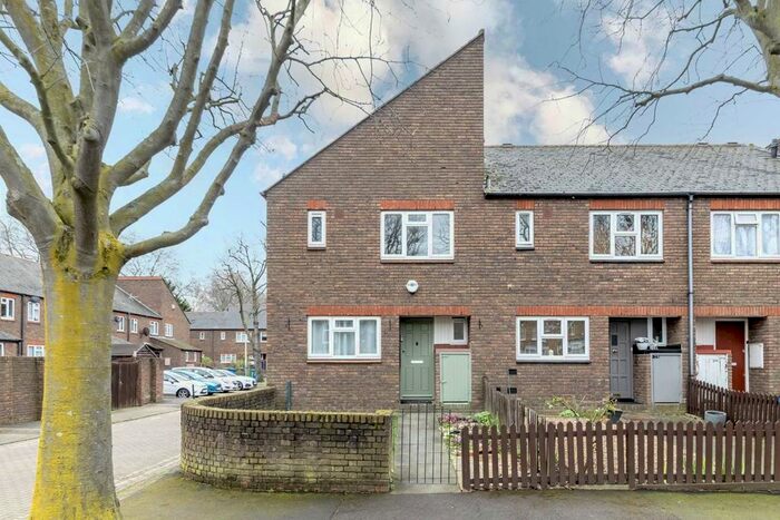 3 Bedroom Terraced House To Rent In Gomm Road, London, SE16