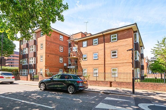 2 Bedroom Flat For Sale In Gordon Road, Ealing, London, W5