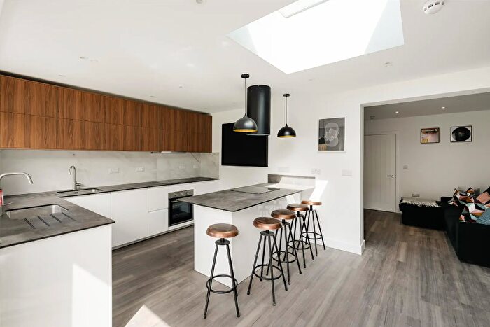 6 Bedroom Detached House To Rent In Haydon Gardens, Bristol, BS7