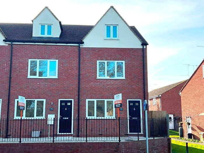 3 Bedroom End Of Terrace House For Sale In Pershore Road, Evesham, WR11