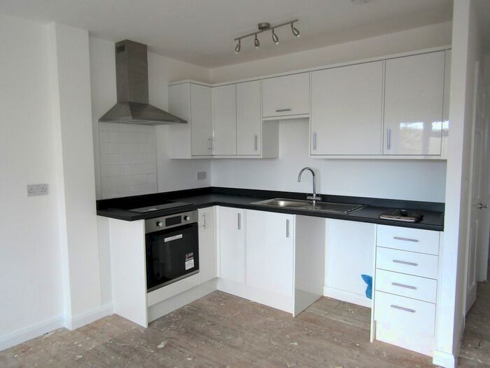 1 Bedroom Flat To Rent In Kings Avenue, Holland-On-Sea, Clacton-On-Sea, CO15