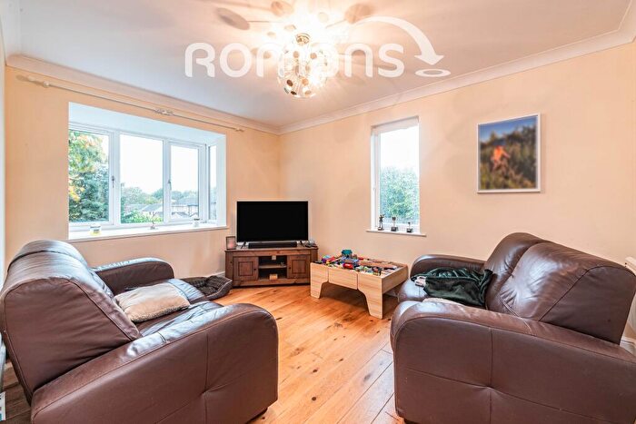 1 Bedroom Maisonette To Rent In Derrick Close, RG31