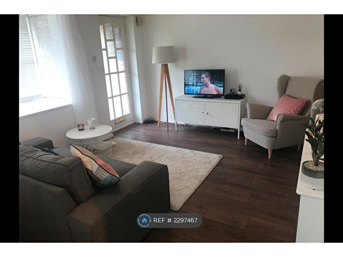 Studio To Rent In Orchard Grove, London, SE20