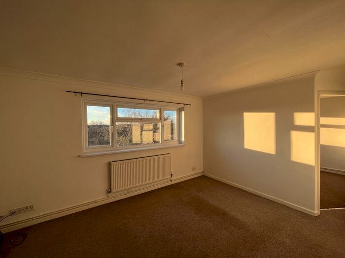 3 Bedroom Flat To Rent In Whitehall Court, Retford, DN22