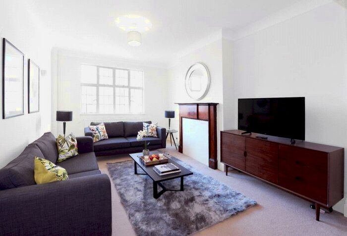 5 Bedroom Apartment To Rent In Strathmore Court, Park Road, St John's Wood, NW8