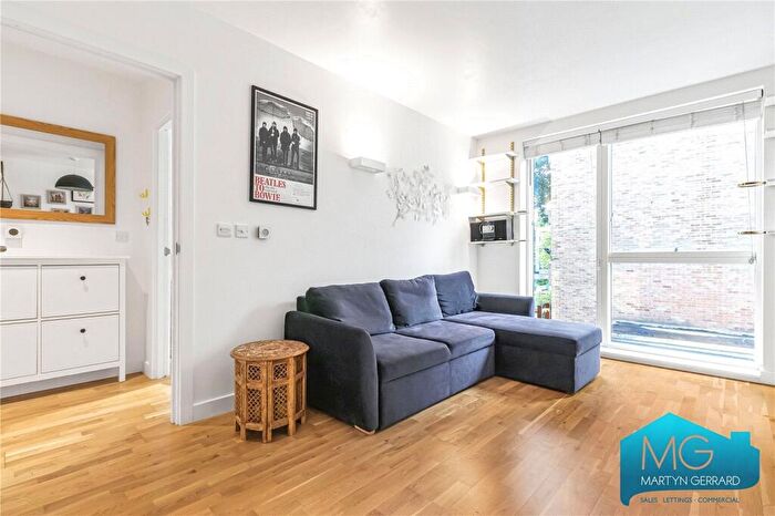 1 Bedroom Apartment To Rent In Willingham Terrace, Kentish Town, London, NW5