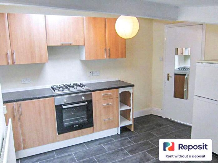 3 Bedroom Flat To Rent In Wilmslow Road, Withington, M20