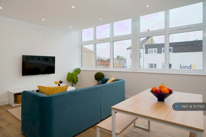 2 Bedroom Flat To Rent In Panther House, London, E11