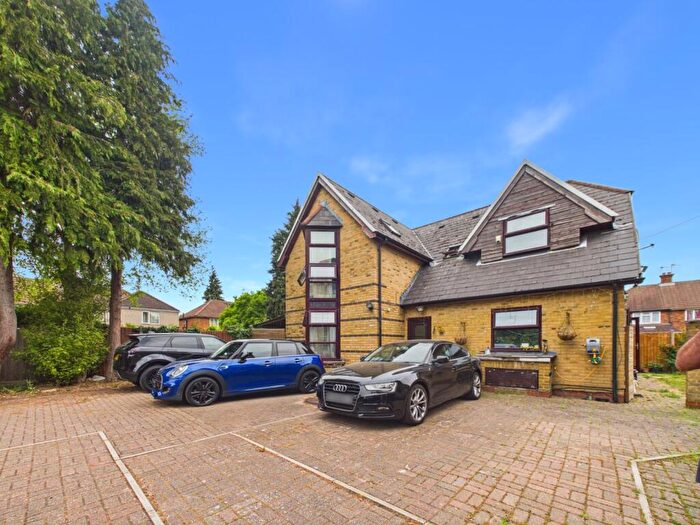 3 Bedroom Detached House For Sale In Raymond Road, Langley, Berkshire, SL3