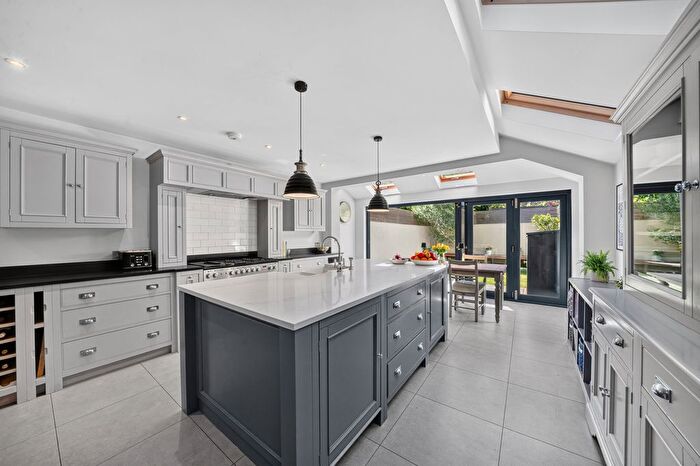 5 Bedroom Terraced House For Sale In Gladwyn Road, Putney, SW15