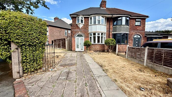 3 Bedroom House To Rent In Wilnecote Grove, Birmingham, B42