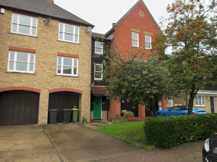 2 Bedroom Town House To Rent In Millview Meadows, Rochford, SS4